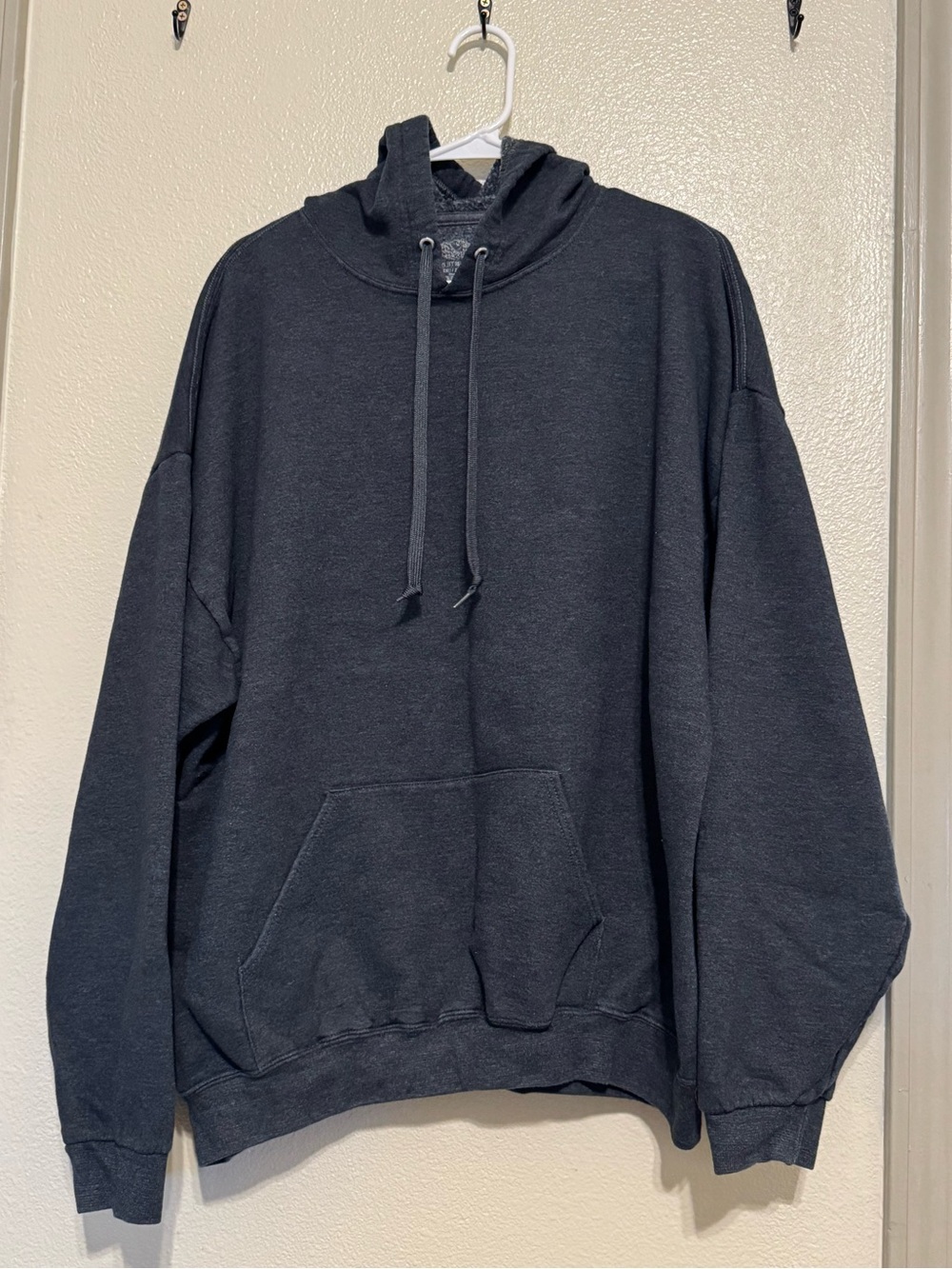 Men's Gray Pullover Hoodie - Classic Casual Sweatshirt